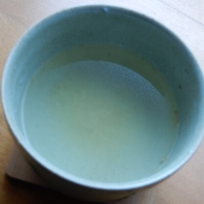 抹茶茶碗で♪生姜は摩り下ろした↑寝る前の白湯もいい～！それで悪くした胃を治した人が教えてくれた❤・・❤ぬるま湯と白湯は違うよね♪沸騰時間は塩素抜き水で時短した♪